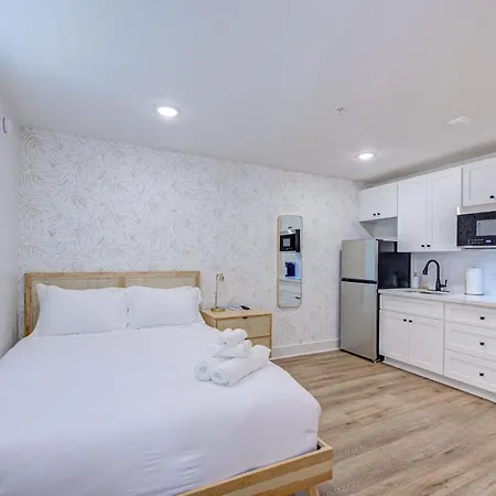 Tiger Motel Studio Apartment Galveston Exterior photo