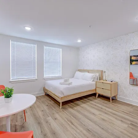 Tiger Motel Studio Apartment Galveston Exterior photo